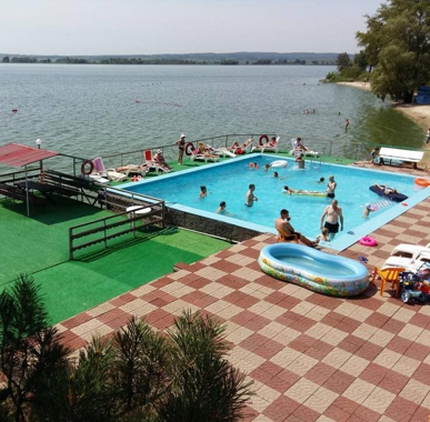 Дома с удобствами на 4 человек - Турбаза Заря